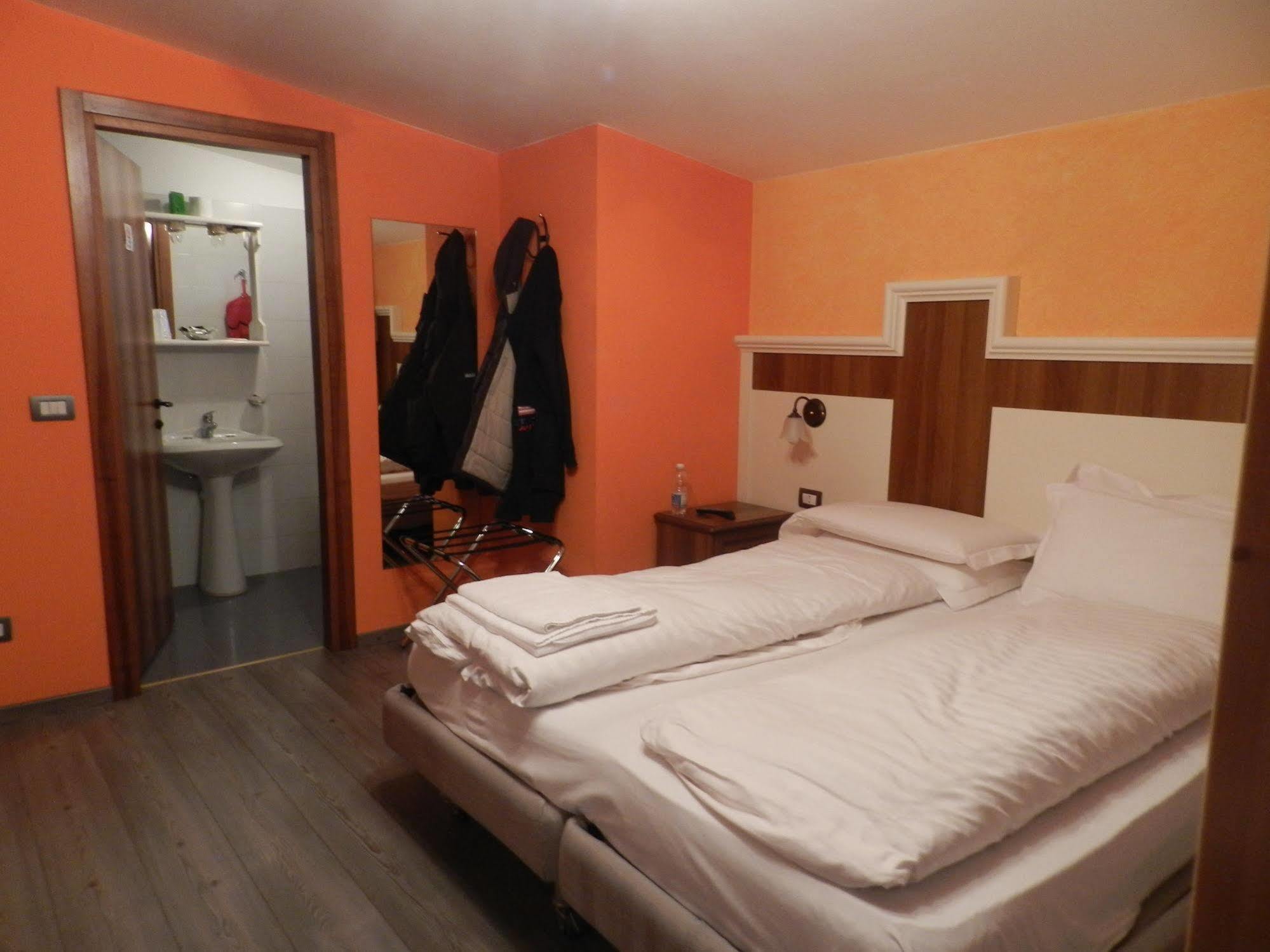 Hotel Saligari Verceia Buitenkant foto
